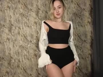 chloe whispers
