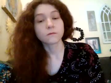 queencrimsonlvx